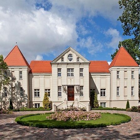 Zespol Palacowy Pacoltowo Na Wylacznosc Luaran gambar