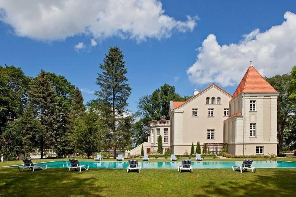 Zespol Palacowy Pacoltowo Na Wylacznosc Luaran gambar